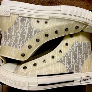 Excellent Pre-Owned mens Dior B23 High Top Sneakers SH118YNT Oblique White